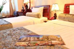 Hanoi Luxury Hotel - Quarto