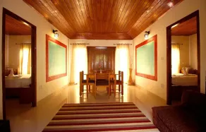 Deshadan Mountain Resort -The highest resort in Munnar - Room