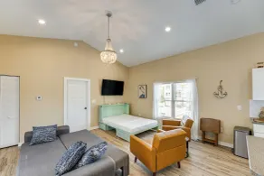 ~ 2 Mi to Boat Ramp: Steinhatchee River Cottage - Interior