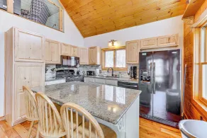 Jeffersonville Home w/ Deck Near Hiking & Climbing - Interiør