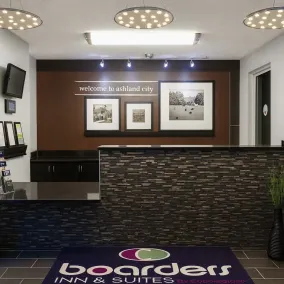 Boarders Inn & Suites by Cobblestone Hotels - Ashland City - Reception