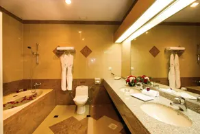 New York Hotel - Badezimmer