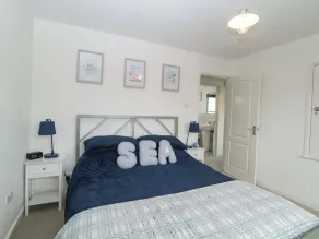 Croyde Pebbles - Room