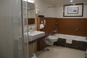 Fortune Inn Sree Kanya, Visakhapatnam - Member ITC Hotels' Group - Bathroom