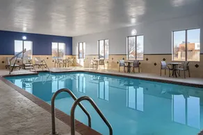 Holiday Inn Express & Suites Midwest City by IHG - Piscine