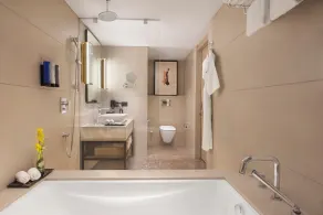 Novotel Mumbai International Airport - Badeværelse