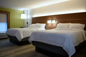Holiday Inn Express & Suites Batesville by IHG - Zimmer
