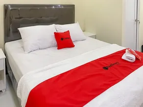 RedDoorz Syariah near PKOR Lampung - Room
