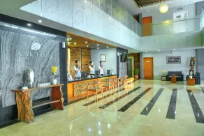 Oak Tree Emerald Hotel & Coventions Semarang - Reception