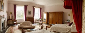 Temple House - Quarto