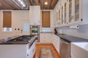 WFH Friendly: Abode w/ Balcony in Columbus! - Intérieur