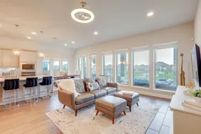 10 Min From Austin! High-end Home w/ Nice Backyard - Innvendig