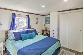 Cozy Lakeside Home w/ Lake & Mountain Views! - Interiør