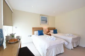 Ocean View - Quarto