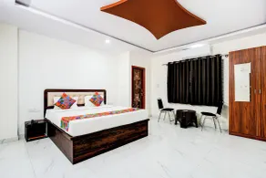 FabHotel Royal Garuda Palace - Rom