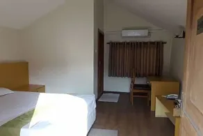 Saanvi Hotel & Restaurant - Room