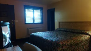 Colonial Inn Mercer-Grove City - Chambre