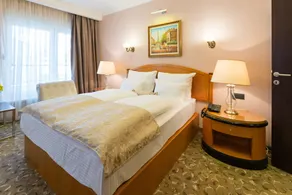 Hotel Sterling Garni - Room