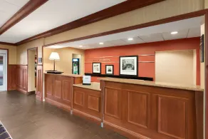 Hampton Inn & Suites Williamsburg Historic District - Reception