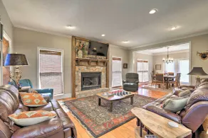 Pine Mountain Valley House with Pool and Grill - Innenbereich