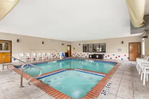 Comfort Suites Brenham - Piscine