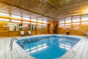 Quality Inn & Suites Eau Claire University Area - Piscine
