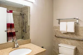Red Roof Inn Slidell  - Badrum