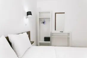 Kissamia - Self Check In Only - Next to Night Clubs - Zimmer