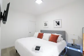 Unit 7 Spacious 3 Bedroom Plus Sofa Bed Sleeps 10 - Room