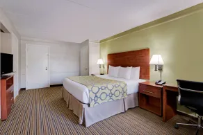 Baymont by Wyndham Jacksonville Orange Park - Room