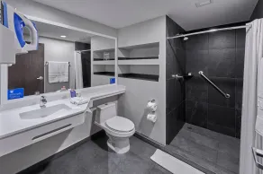 City Express by Marriott Ciudad de México Tlalpan - Bathroom
