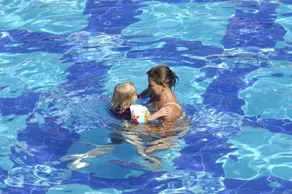 Mesut Hotel  - Piscina