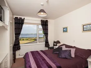 The Waterfront House Country Home - Chambre
