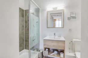 Logis Hôtel - Hôtel des Voyageurs - Salle de bain