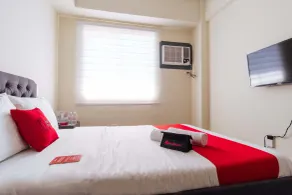 R'Holistay Vista Heights Legarda near CEU San Beda - Room
