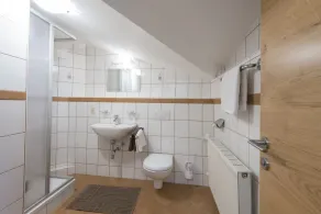KENDLGUT Appartements am BioBauernhof inklusive unbegrenztem Eintritt in die Alpentherme & Sommer Bergbahnen kostenlos - Badeværelse