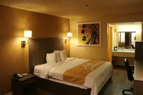 Days Inn by Wyndham Fresno South - Habitación