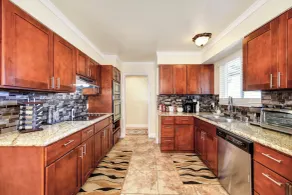 Pool Table! Spacious Home, 8 Mi to Dtwn Commons - Interiør