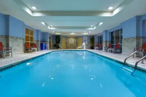 Holiday Inn Express Tower Center New Brunswick by IHG - Piscine