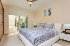 Charming Nature-Inspired Condos with Sultry Surroundings by Stella Rentals - Rom