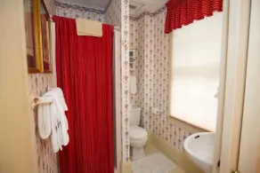 Clark Currier Inn - Baño