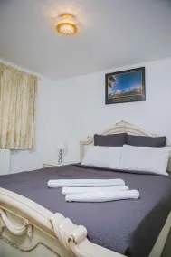 The Nook Serviced Apartment - Zimmer