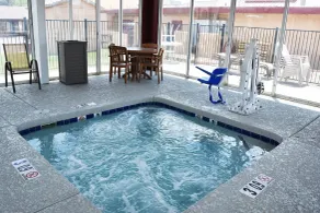 Super 8 by Wyndham NAU/Downtown Conference Center - Piscine