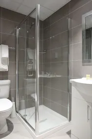 Kensington Gardens Hotel - Bathroom