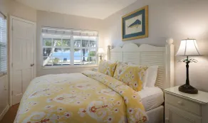 Pines & Palms Resort - Room