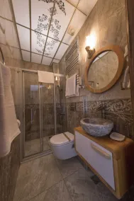 BAYEZİD HAN KONAK - Bathroom