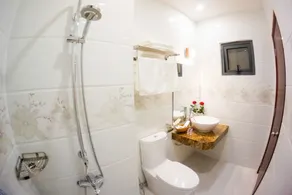 NỮ HOÀNG HOTEL - Bathroom