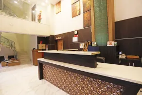 OYO 8902 Hotel Ronald Inn - Réception