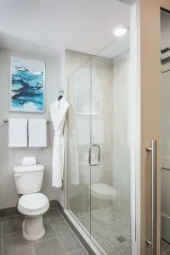 Best Western Premier Hotel at Fisher's Landing - Salle de bain