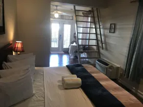 New Orleans House - Gay Male Adult Guesthouse - Room